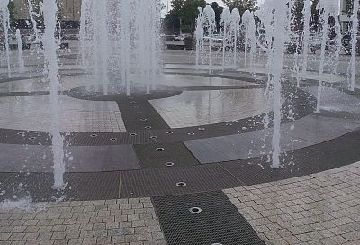 На главном городском фонтане Краснодара отремонтируют решетки