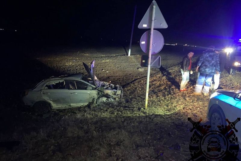 Подросток за рулем авто устроил жесткое ДТП на Кубани: он погиб, четверо несовершеннолетних пассажиров пострадали