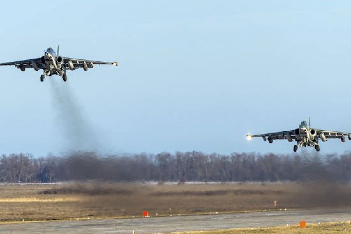 Эскадрилья штурмовиков Су-25СМ3 уничтожила аэродром условного противника 