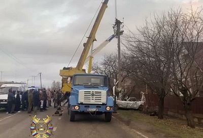 24-летний водитель «шестерки» погиб, врезавшись в столб на Кубани