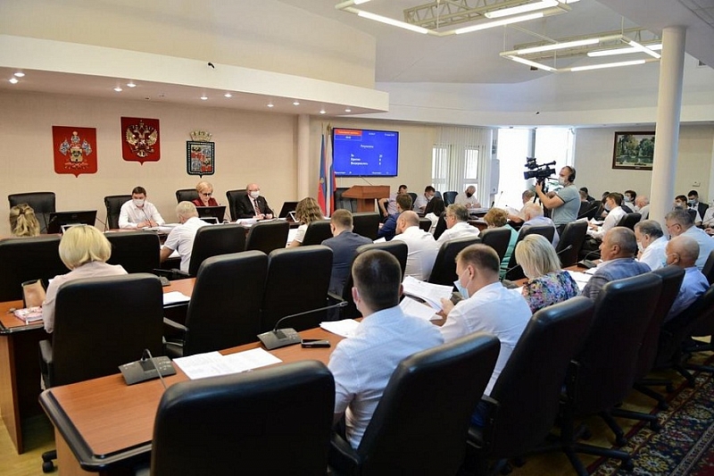 Одиннадцать человек стали Почетными гражданами Краснодара