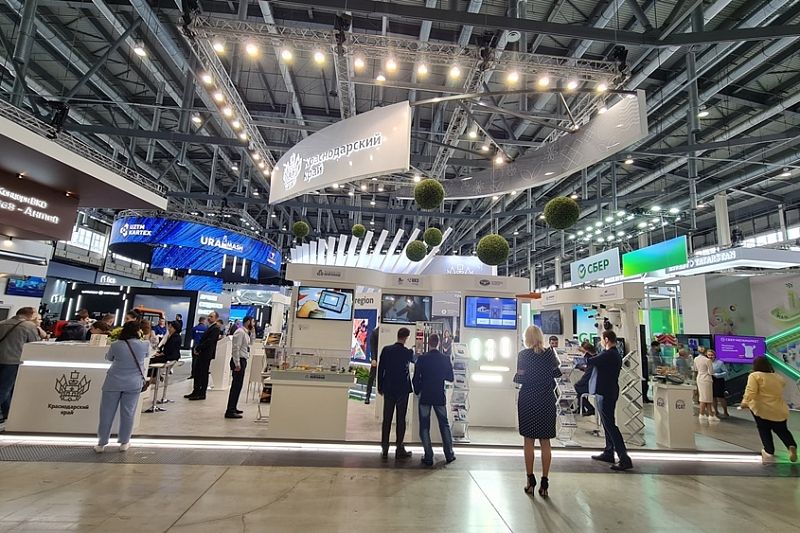 Краснодарский край заключил соглашения на более 2,2 млрд рублей в первый день выставки «Иннопром-2022»   