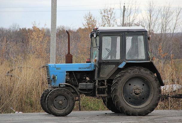 Жители Краснодарского края задержаны за кражу двух тракторов
