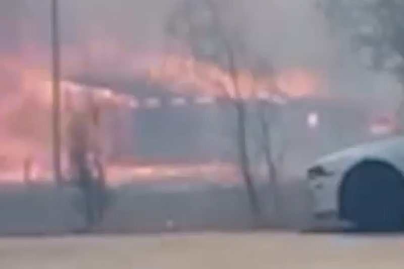 От искры до полыхающих улиц: более 100 домов сгорели за сутки в одном из городов Омской области