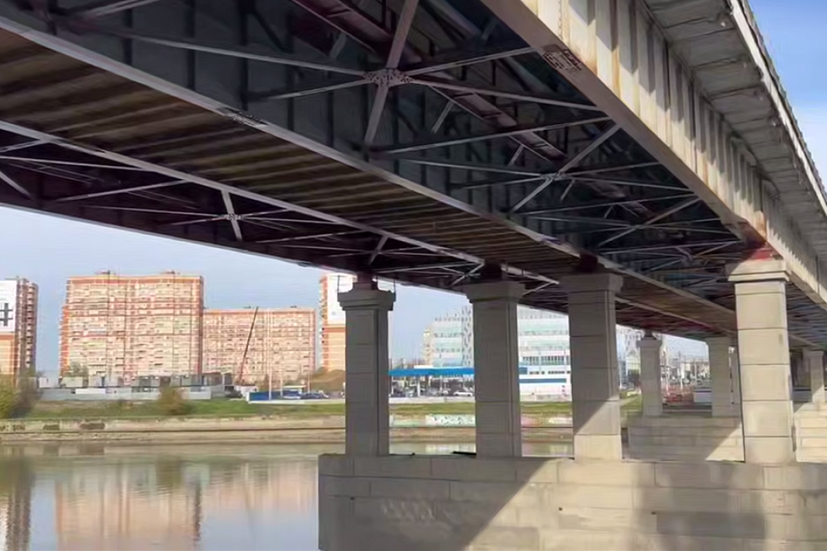 Обновленную половину Тургеневского моста в Краснодаре готовят к открытию: движение по ней запустят в ближайшие дни