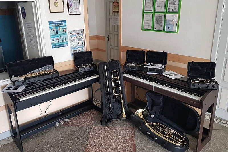 Музыкальная школа Тимашевска получила новые инструменты по нацпроекту «Культура»