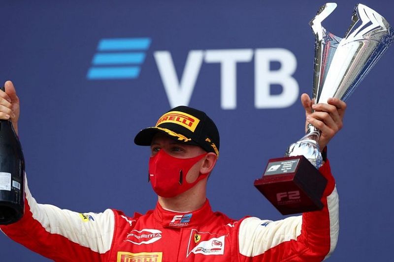 Мик Шумахер выиграл первую гонку «Формулы-2» в Сочи
