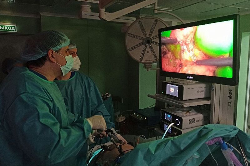 В Краевой клинической больнице №2 впервые в ЮФО провели операцию с использованием инфракрасного излучения