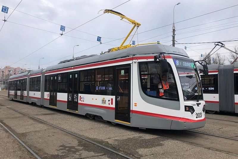 Укомплектованы: в Краснодар завезли все 35 новых трамваев из партии 2020 года