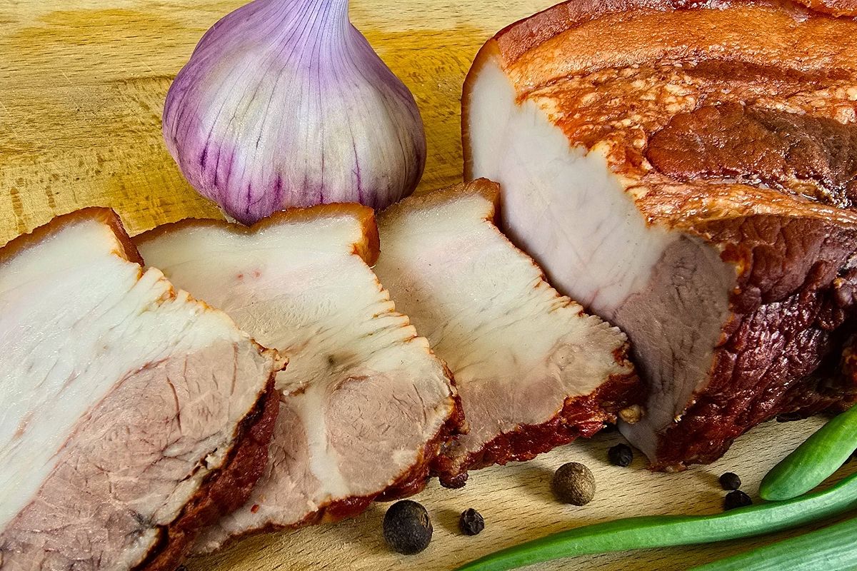 Готовлю свиную грудинку в луковой шелухе по рецепту моей мамы