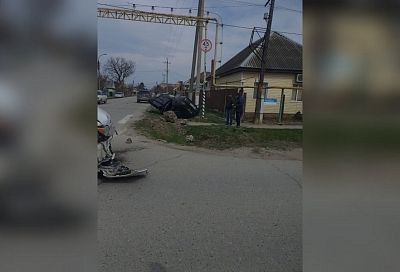 В Славянске-на-Кубани от удара в ДТП  перевернулась «десятка»