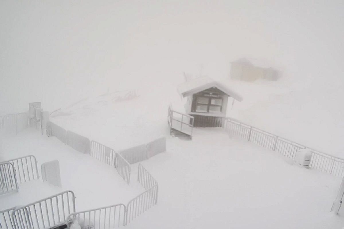 40-сантиметровые сугробы намело в горах Сочи