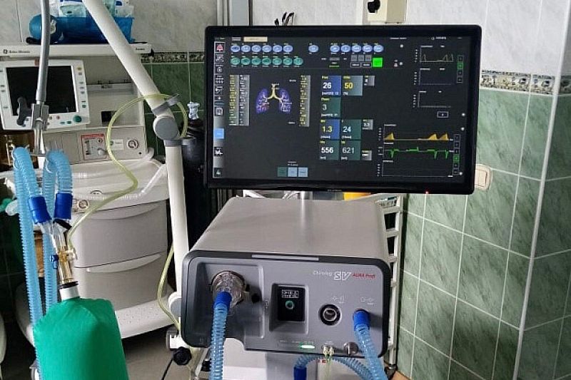 Больница Апшеронска получила аппарат ИВЛ 