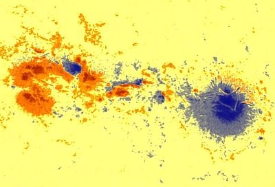«Бурлящая» напротив Земли область Солнца готовится побить рекорд XXI века по количеству сильных вспышек