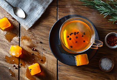 Облепиховый чай на зиму: заморозьте кубики и заваривайте за минуты