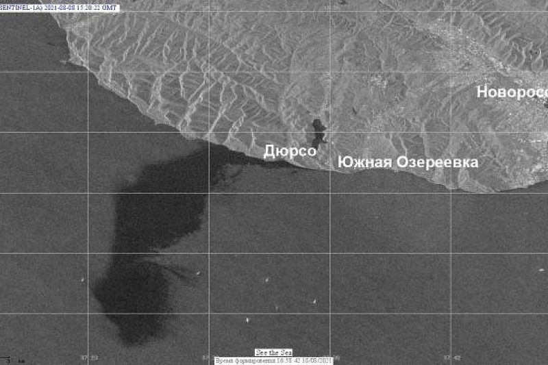 Разлив нефти в море у Новороссийска оказался в 400 тысяч раз масштабнее заявленного