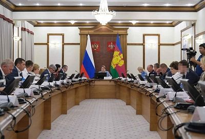 Заседание краевой комиссии по делам несовершеннолетних прошло в Краснодаре