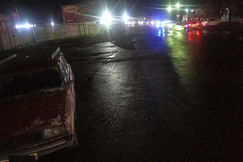 Стоял на дороге: в Армавире ВАЗ насмерть сбил 71-летнего мужчину