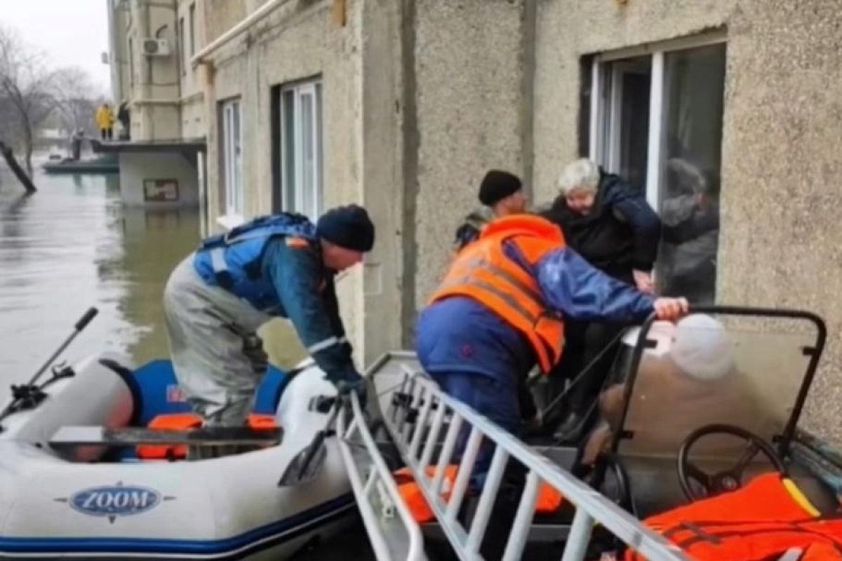 МЧС бьет тревогу: такой сложной ситуации с половодьем на Урале и в Поволжье еще не было