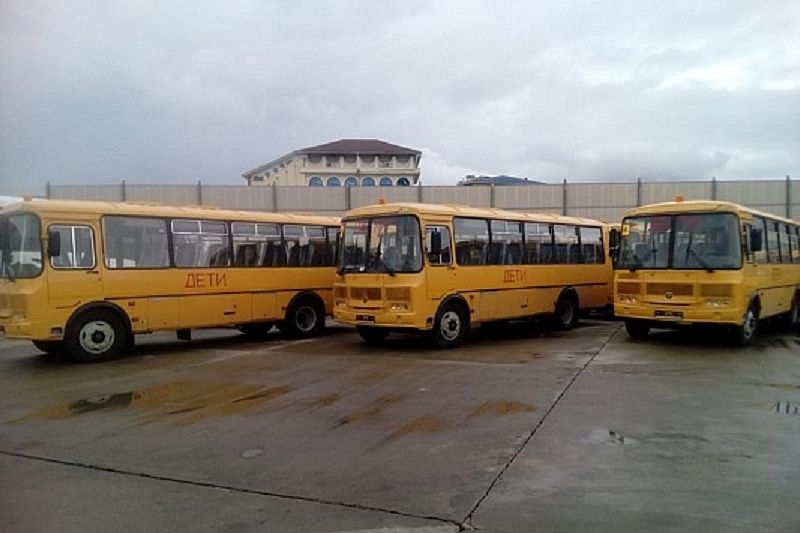 Семь новых автобусов передали школам Красной Поляны и села Черешня