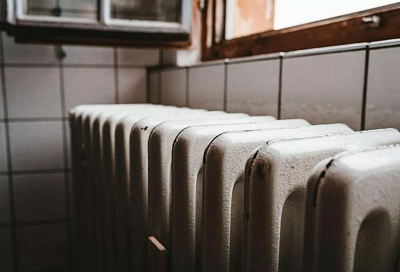 Из-за аварии на сетях в Краснодаре 10 многоэтажек остались без отопления