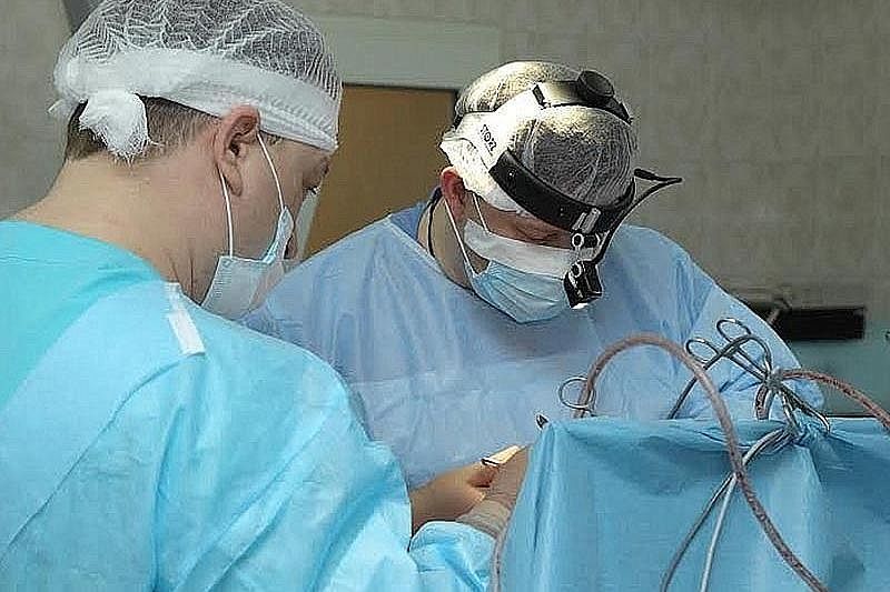 Краснодарские врачи спасли от инсульта пациентку с противопоказаниями