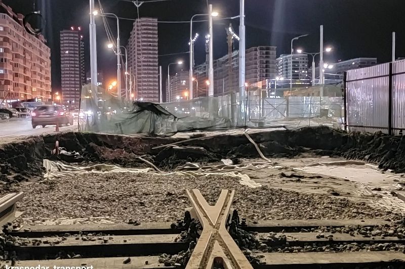 Год спустя: краснодарские общественники опубликовали подробный фотоотчет со строительства новой трамвайной линии по ул. Московской