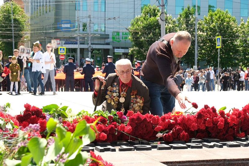 Вениамин Кондратьев приветствовал участников акции «Бессмертный полк» в Краснодаре