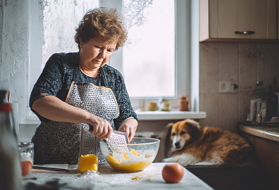 Сметанный торт с морковью и яблоком на овсянке — простой и очень вкусный