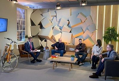 Эксперты обсудили будущее новых каналов коммуникации государства и общества на Гайдаровском форуме