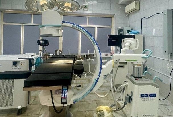 Более 20 сложных операций провели врачи Усть-Лабинской ЦРБ на новом оборудовании