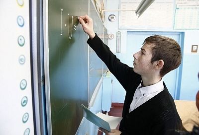Школьников Краснодарского края приглашают поучаствовать в акции «ВеликиеСловаУчителям»