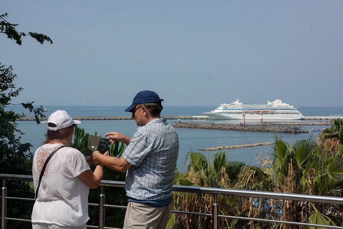 Курорты Краснодарского края вошли в топ-10 популярных направлений для отдыха парами в августе