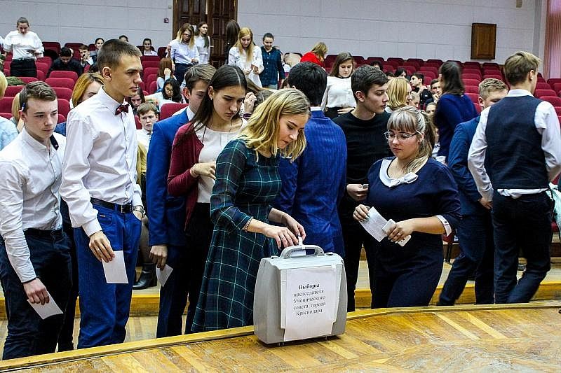 Для школьников Краснодара проведут выставку «Абитуриент-2019»