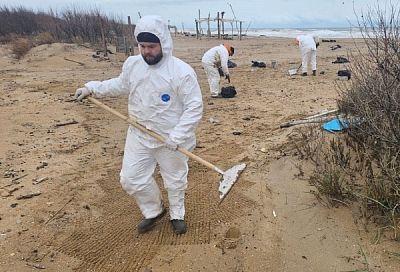 Боновые заграждения установят в районе Бугазской косы