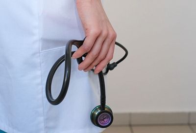 «За белые халаты». Подписчики Володина выступили против формы разного цвета для медиков