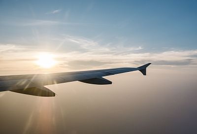 Пассажирам пришлось больше 10 часов провести в самолете без воды и еды