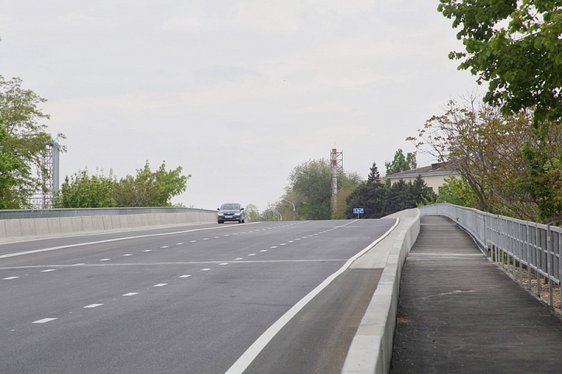 В Краснодаре досрочно завершен ремонт Суворовского моста