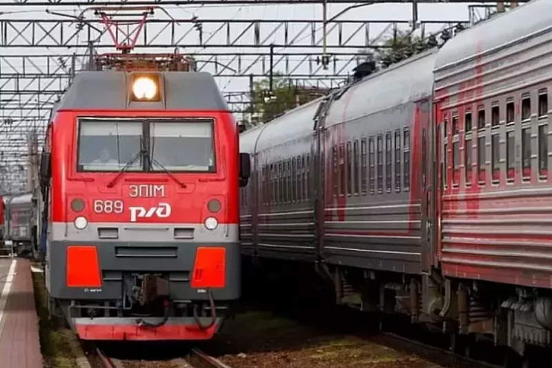Поезда до Сочи, Анапы и Новороссийска выбились из графика из-за разгула стихии в Ростовской области