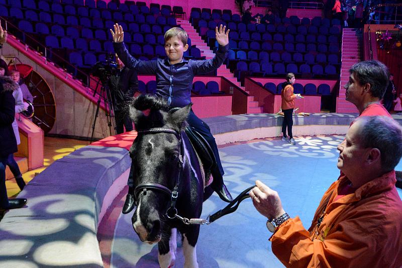 В Сочи директор цирка исполнил мечту онкобольного мальчика