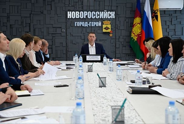 «Отчеты на бумаге и оправдания мне не нужны»: как изменится Новороссийск после проведенного мэром обхода города