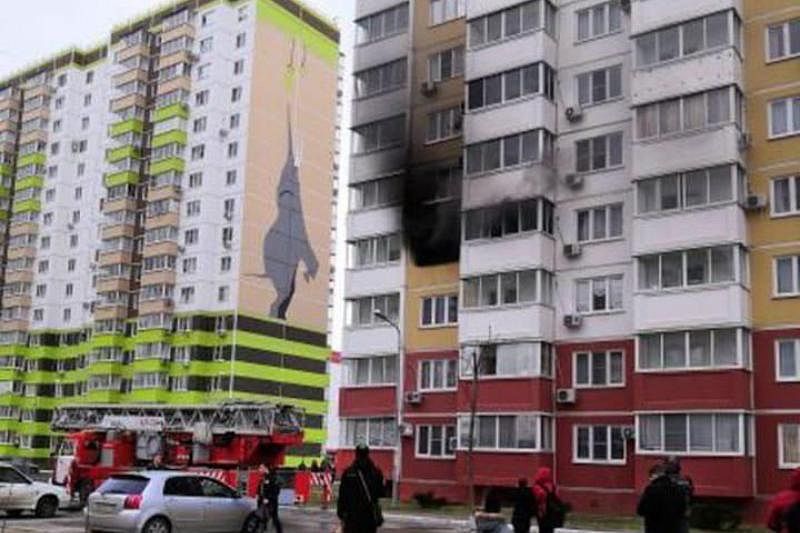 Пожар в многоэтажном доме в Краснодаре потушен. Погибших нет