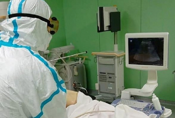 Краснодарские врачи провели пациентке с подозрением на COVID-19 сложнейшую миниинвазивную операцию