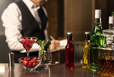 В отелях могут запретить употреблять алкоголь после 23:00
