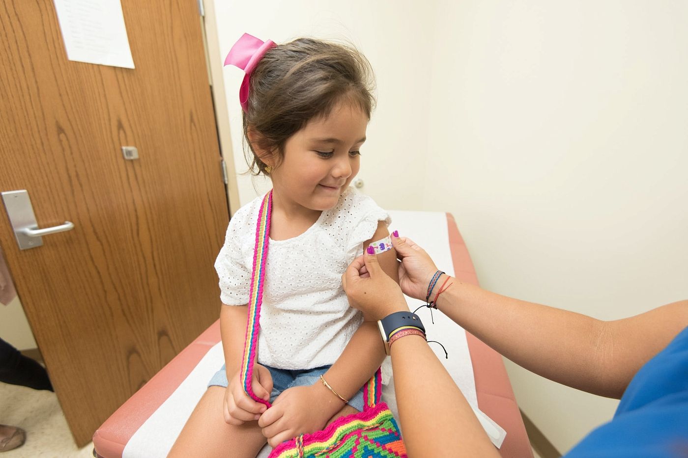 В ноябре в России может начаться массовая вакцинация детей 