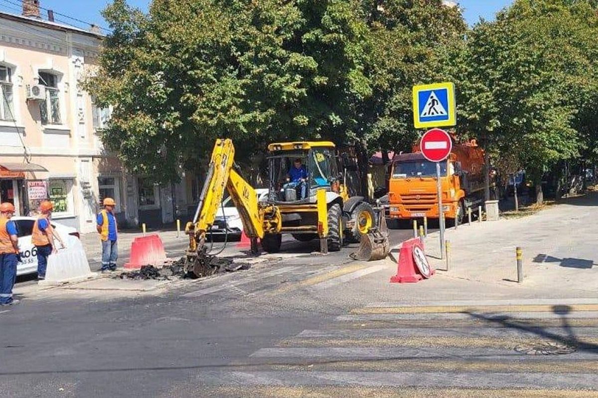 Движение транспорта частично ограничат на улице Седина в Краснодаре до конца лета