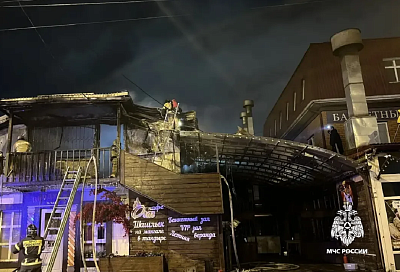 В Краснодаре загорелось кафе