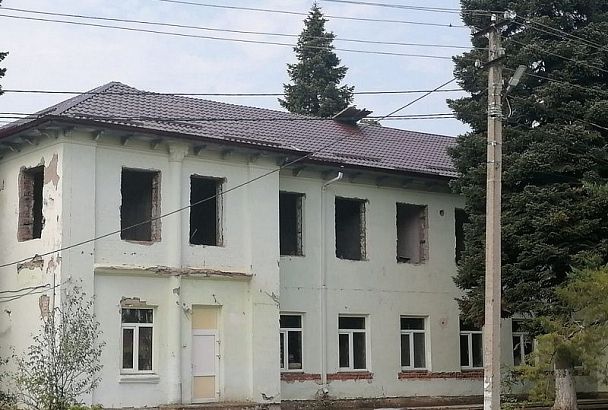 Городскую больницу в Хадыженске капитально отремонтируют до конца 2021 года