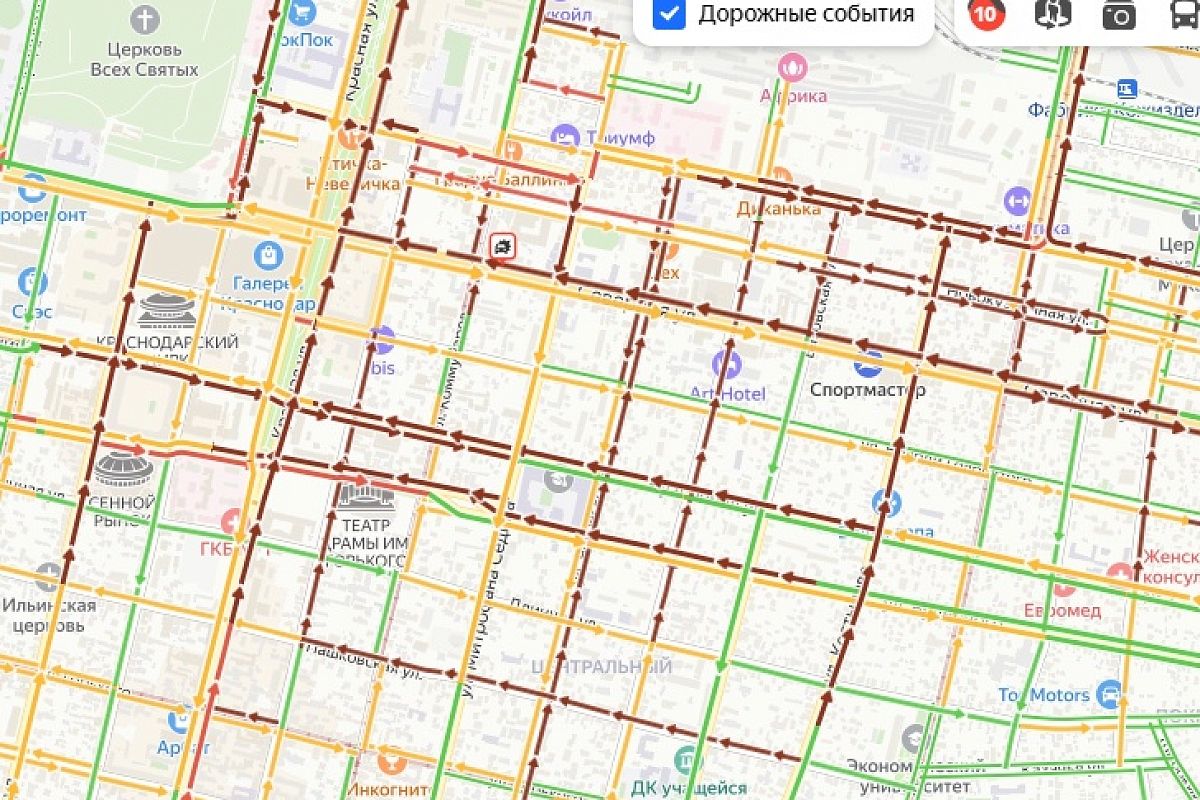 На дорогах Краснодара образовались 10-балльные пробки