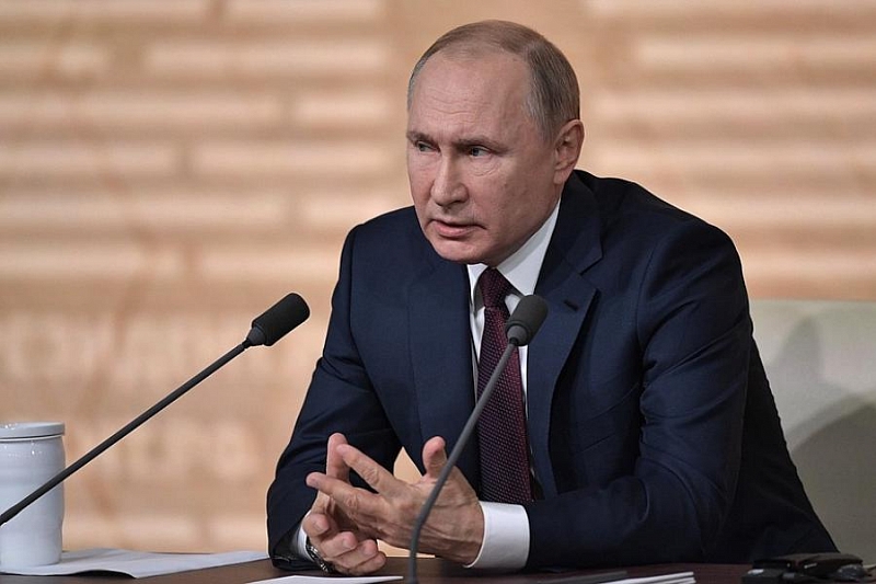 Владимир Путин рассказал о росте зарплат врачей в России